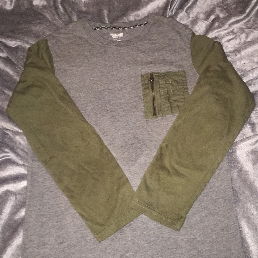 Boys long sleeved t-shirt